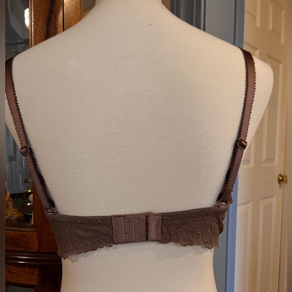 Ambrielle Extreme Push Up Bra Size 36D Plunge Underwire Lace with Modesty Panel - Picture 2 of 4